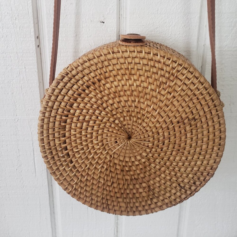 Wicker Canteen - style Round Bag